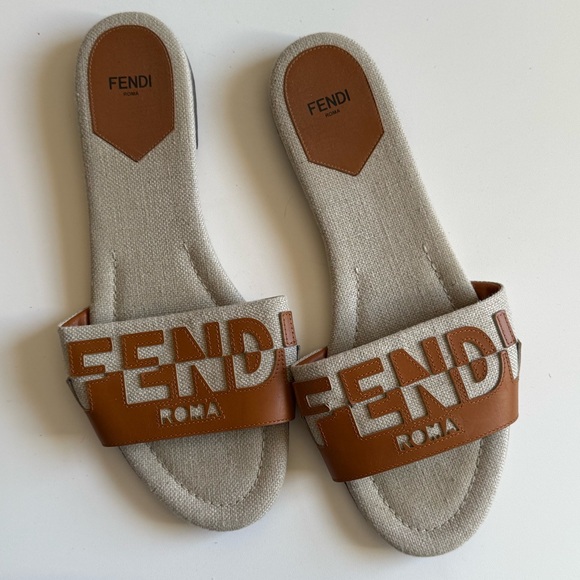 Fendi Tan and Cream Slides - Picture 2 of 8